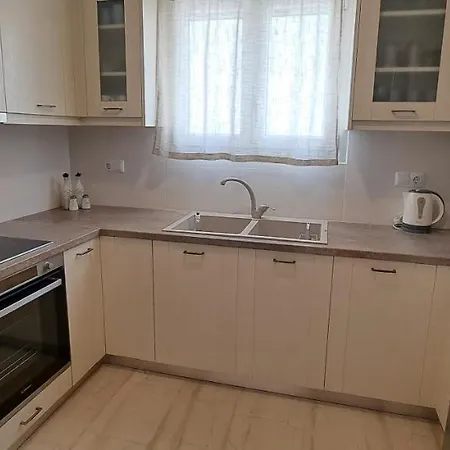 Lila Central Apartment 5 Min Walk To Port And Beach Páros